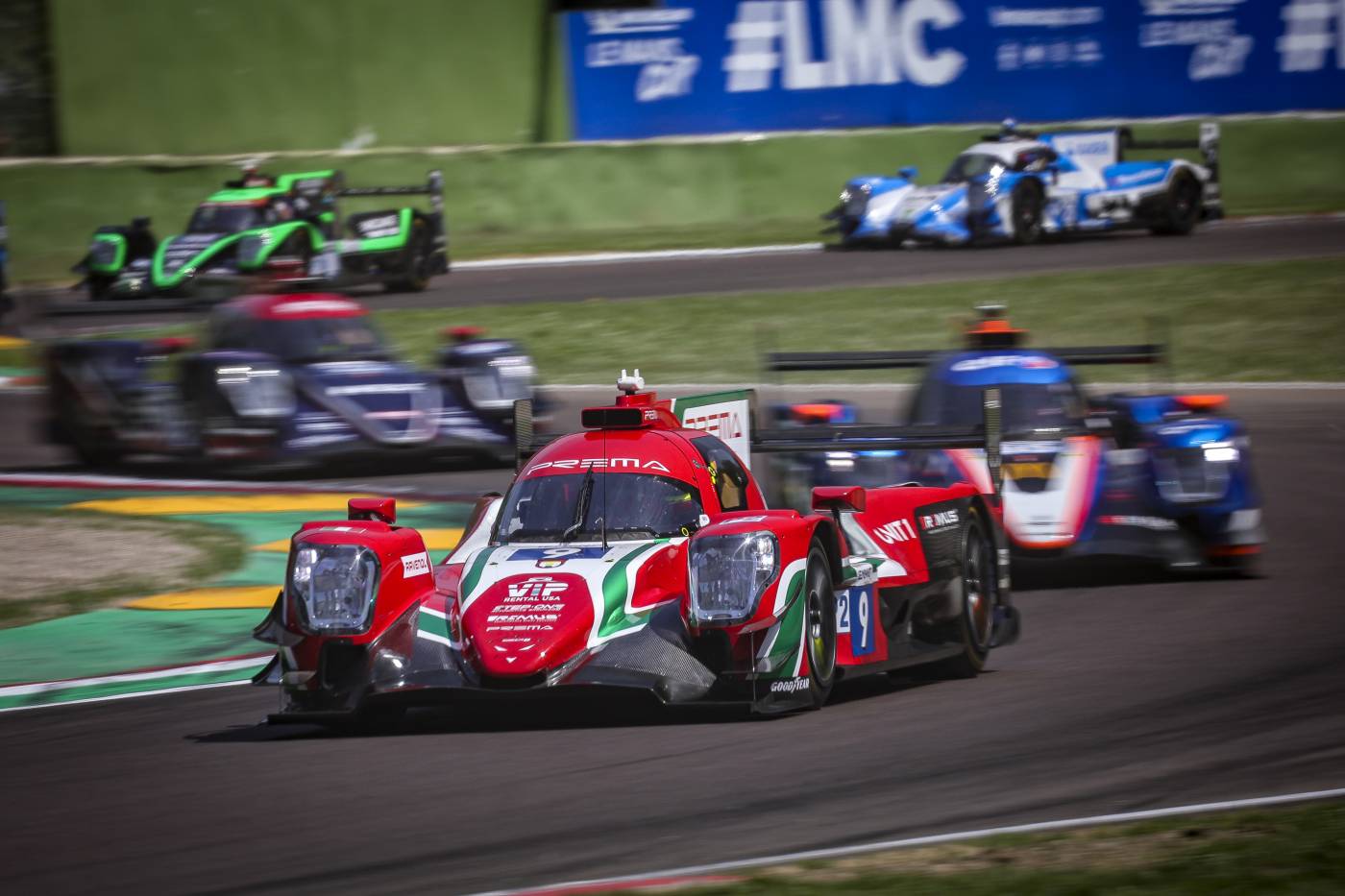 Prema Racing wins at the end of the suspense in Imola