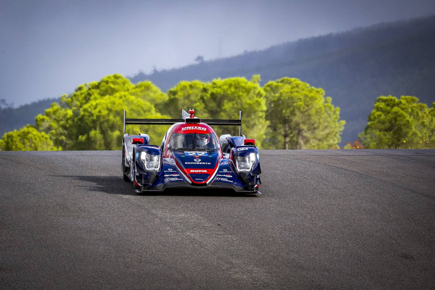 United Autosports takes the lead from Algarve Pro Racing